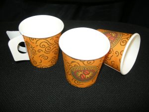 Ποτηριά espresso μιας χρήσης 4 oz με χερουλάκι