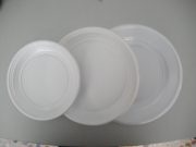 Πιάτα πλαστικά μίας χρήσης λευκά (25τμχ)
